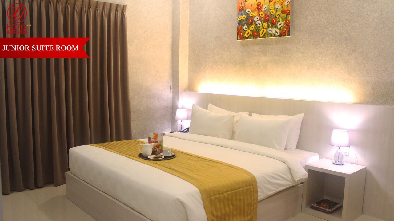 Lj Hotel Medan Extérieur photo