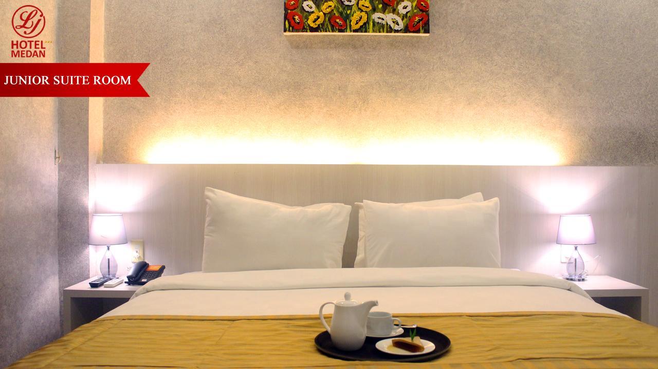 Lj Hotel Medan Extérieur photo