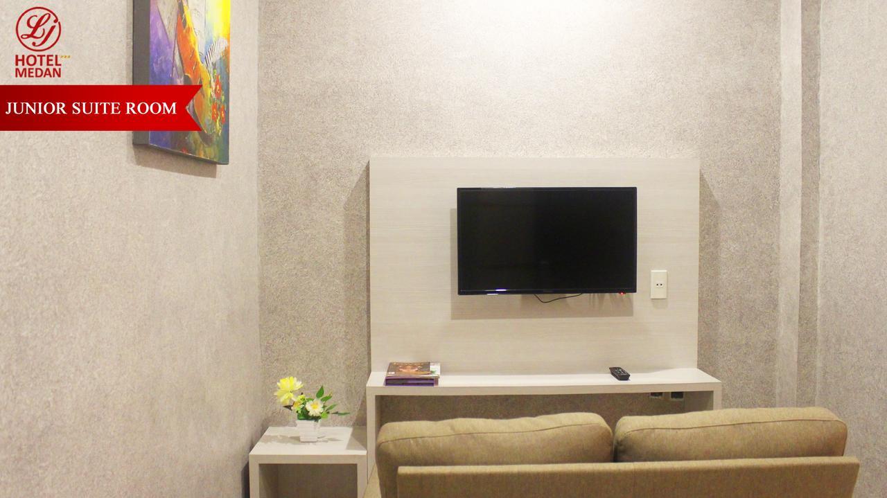 Lj Hotel Medan Extérieur photo