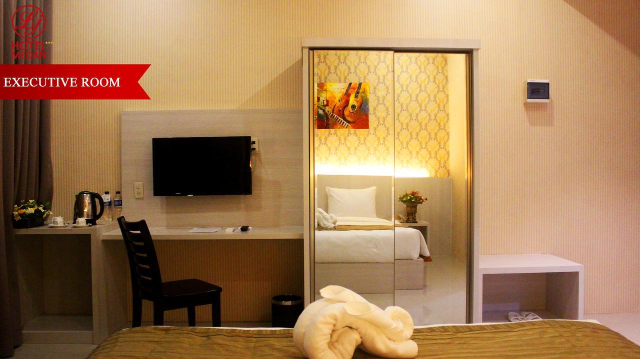 Lj Hotel Medan Extérieur photo